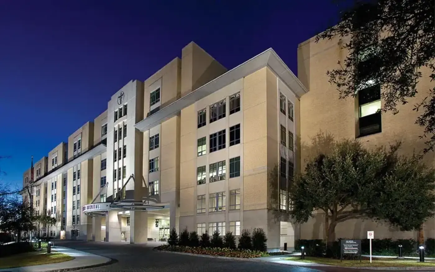 Roper Hospital at night