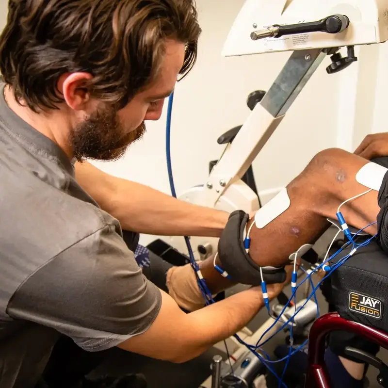 Using electrodes on patient leg