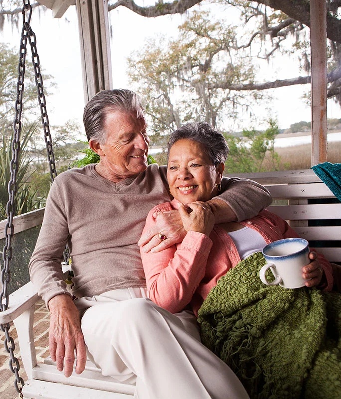 couple-bench-outdoors