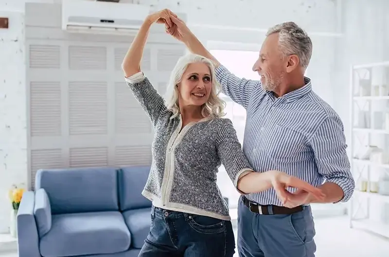 couple dancing
