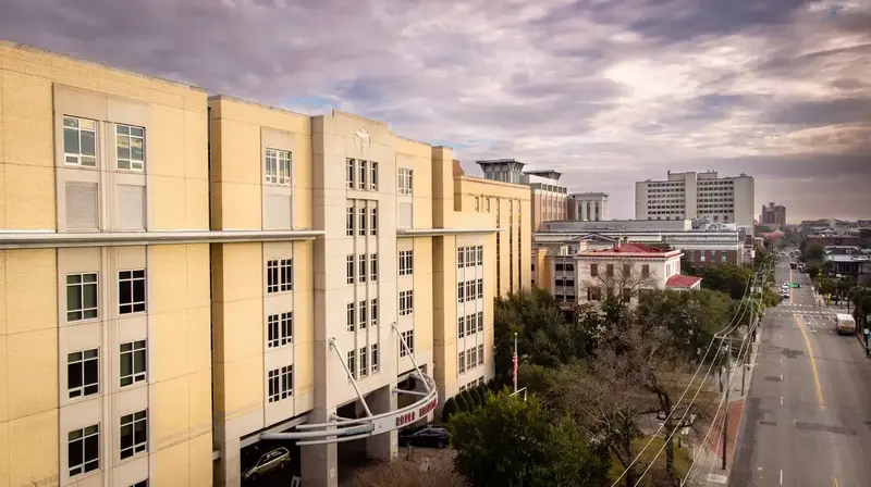 Roper Hospital Exterior