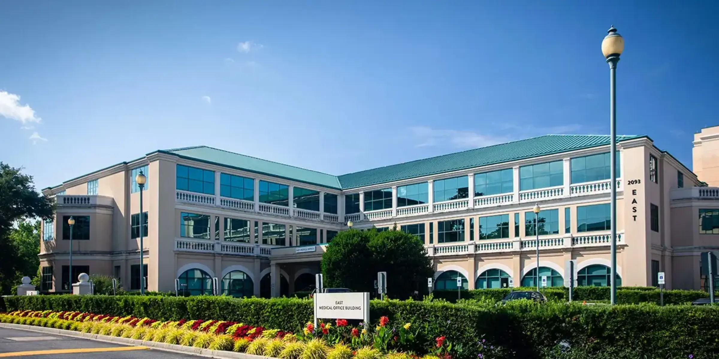 Bon secours Exterior