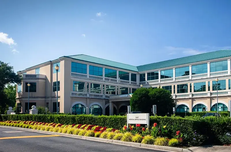 Bon secours Exterior