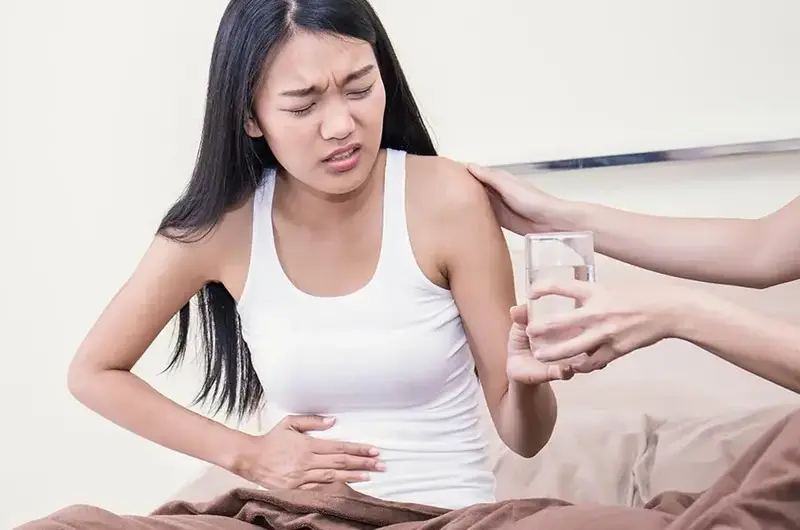girl with period cramps