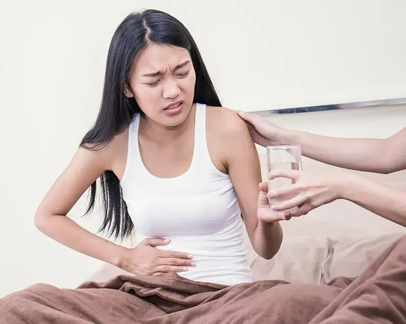 girl with period cramps