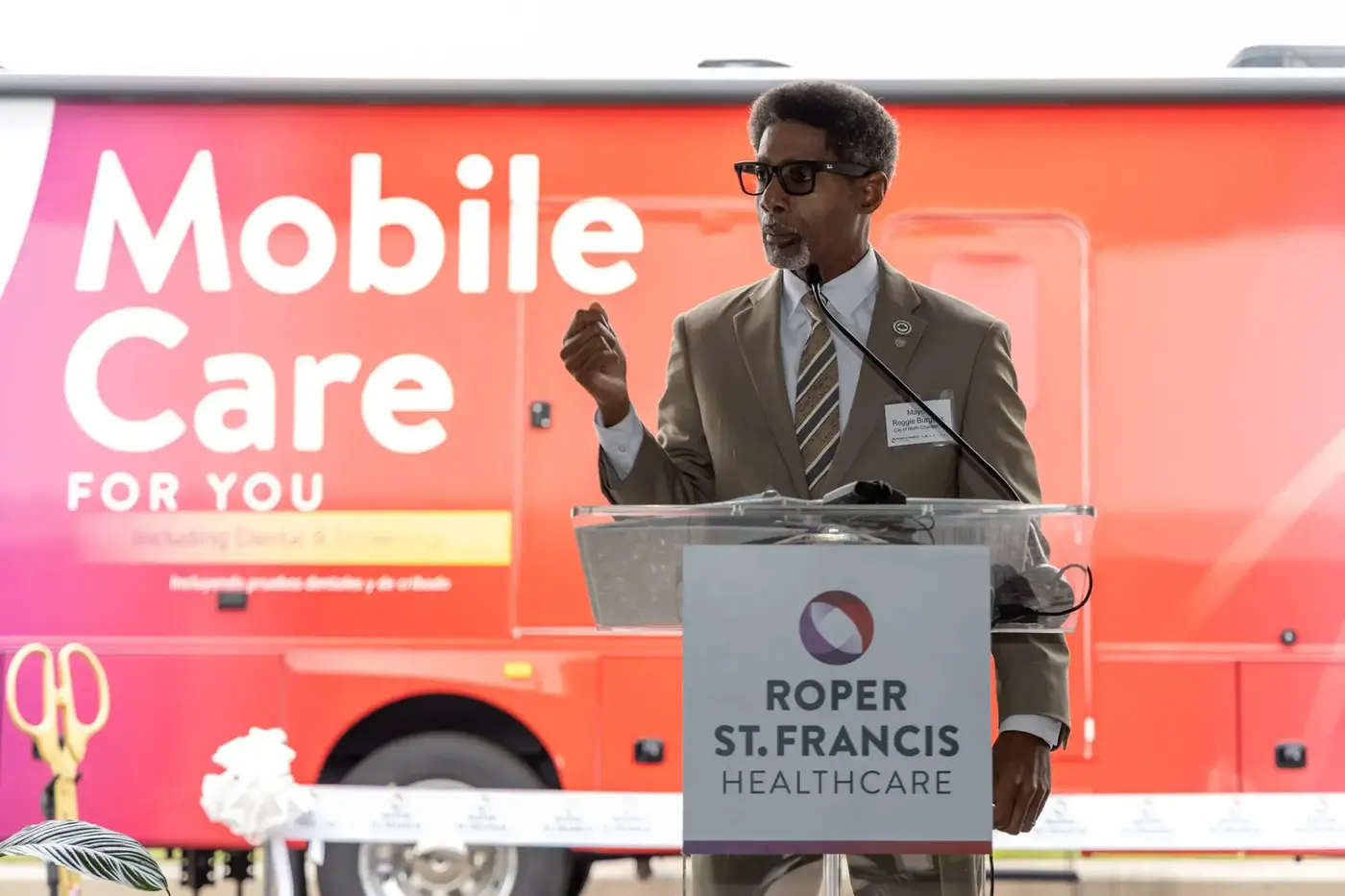 mobile unit ribbon cutting North Charleston Mayor Reginald Burgess