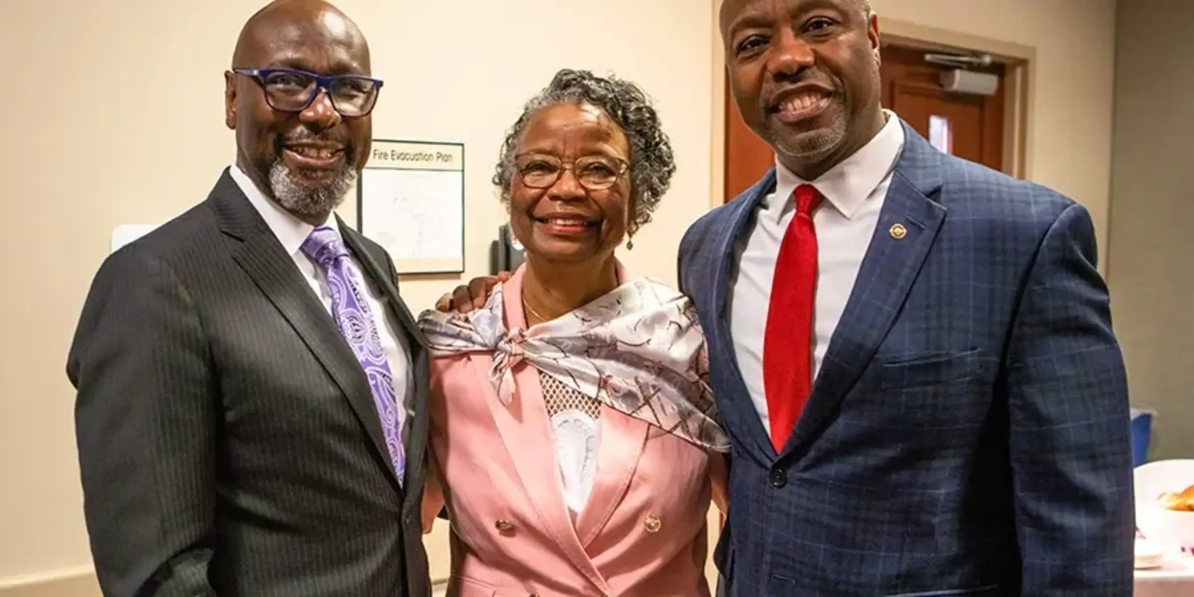 Command Sergeant Major Ben Scott, Frances Scott, and U.S. Sen. Tim Scott