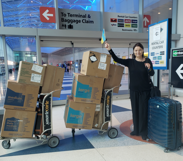 Dr. Maria Dzierzko-Trojanowska at the airport