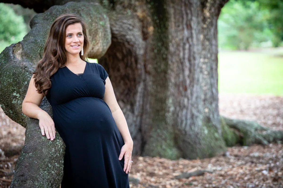 pregnant-woman-outdoor-standing